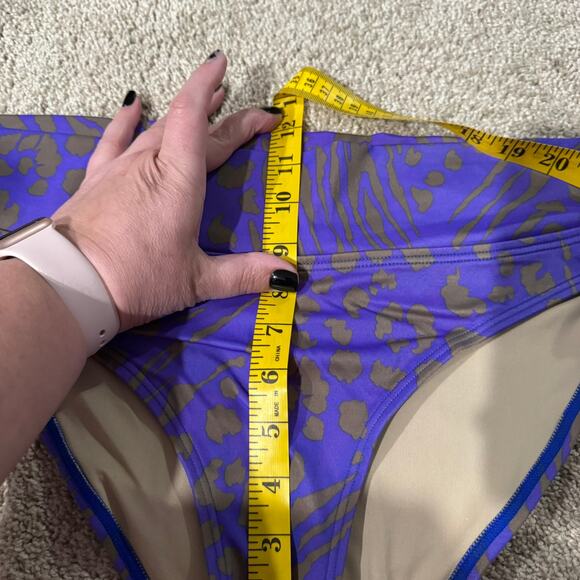 Victoria's Secret Animal Print Bikini Swim Bottoms Women's Size Medium Purple - Picture 8 of 8